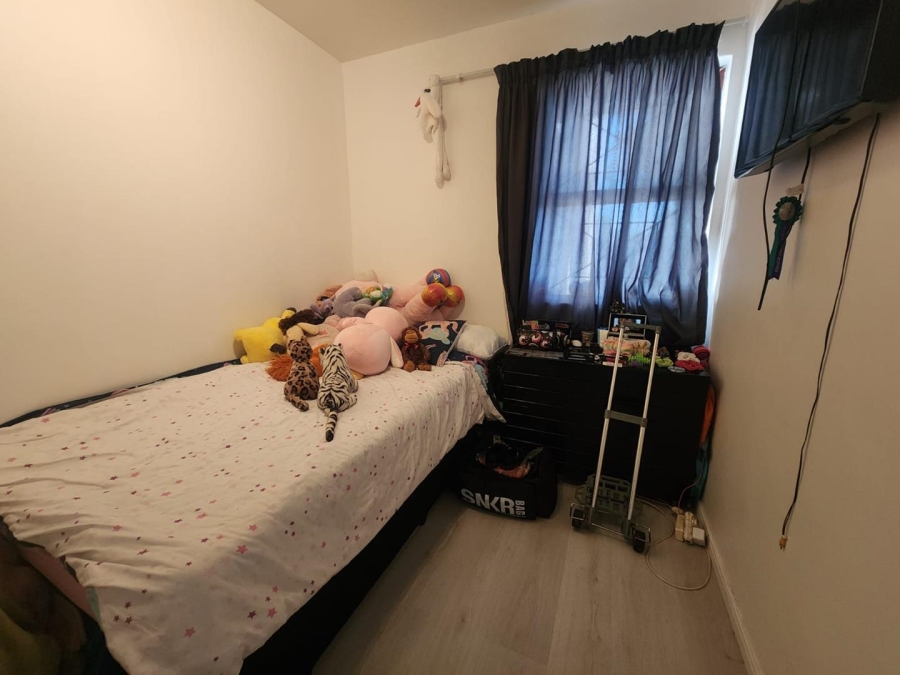 To Let 2 Bedroom Property for Rent in Parklands Western Cape